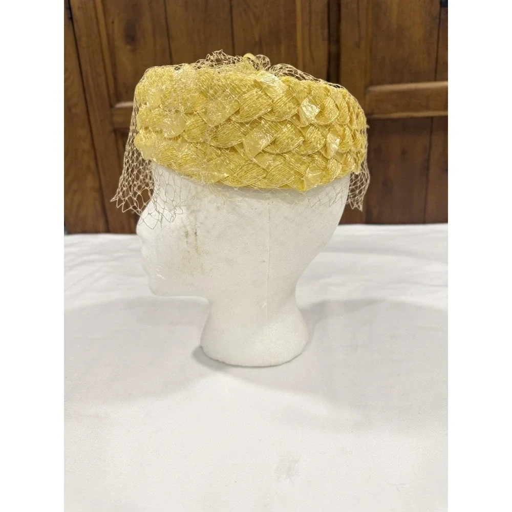 Vintage 1950s Yellow Woven Pillbox Hat With  Birdcage Net Veil